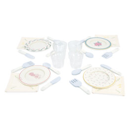 Dječji set posuđa u kutiji