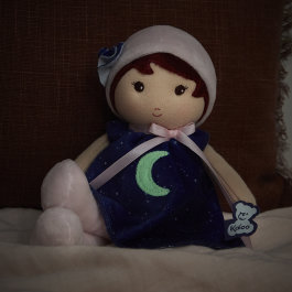 Kaloo lutka Aurore - 25 cm (svijetli u mraku)